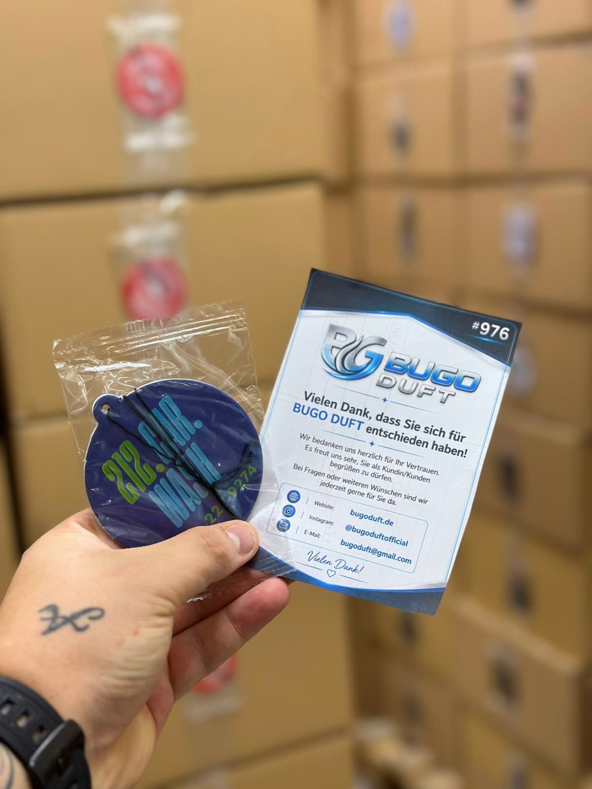 BUGO DUFT gallery – custom car air freshener, image 1